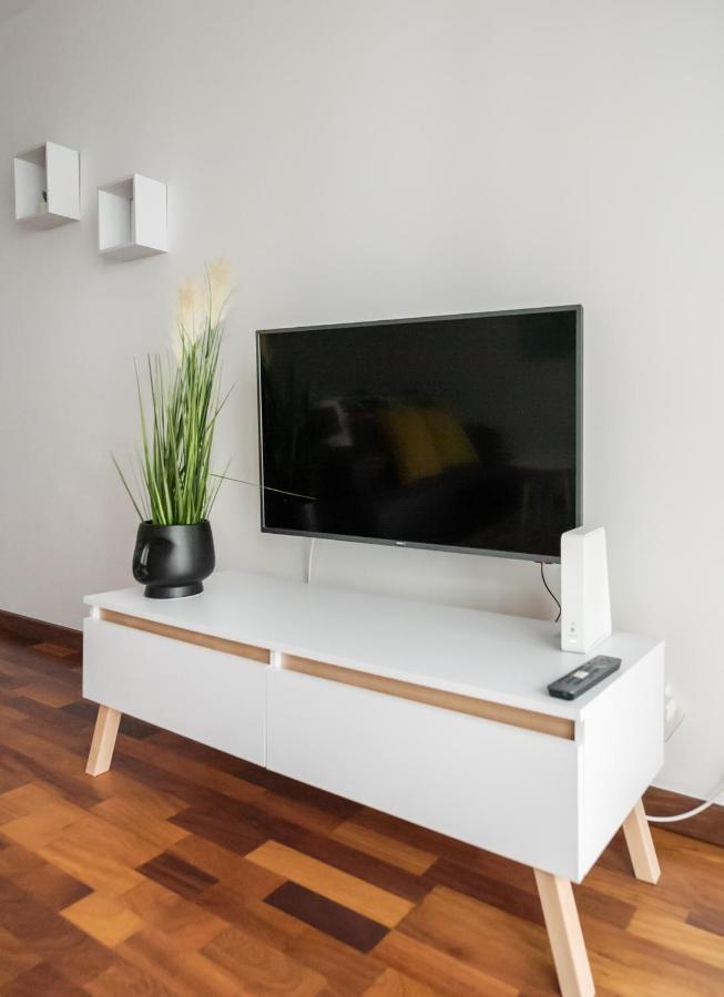 Wola Sunset Apartment Free Parking Warsaw Exterior photo